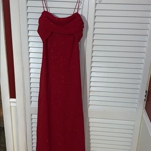 6 PETITE RED SPARKLY FORMAL GOWN